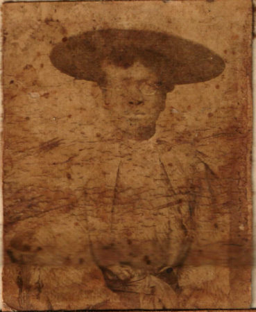 Unknown Black woman in hat